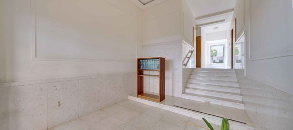 4 bedrooms Apartment in Turin, Italy No. 339615 2