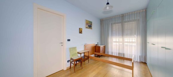 4 bedrooms Apartment in Turin, Italy No. 339615 17
