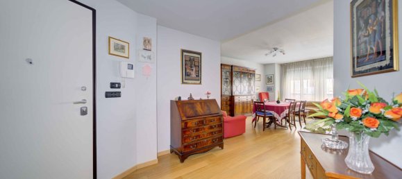 4 bedrooms Apartment in Turin, Italy No. 339615 5