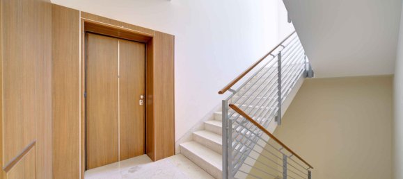 4 bedrooms Apartment in Turin, Italy No. 339615 3