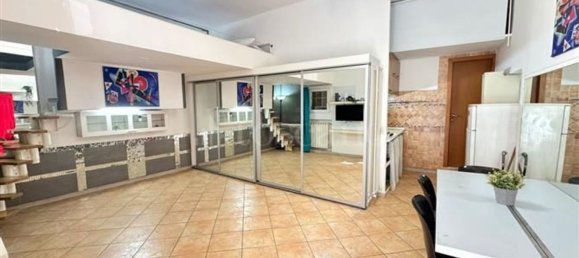 1 bedroom Apartment in Rome, Italy No. 323566 6