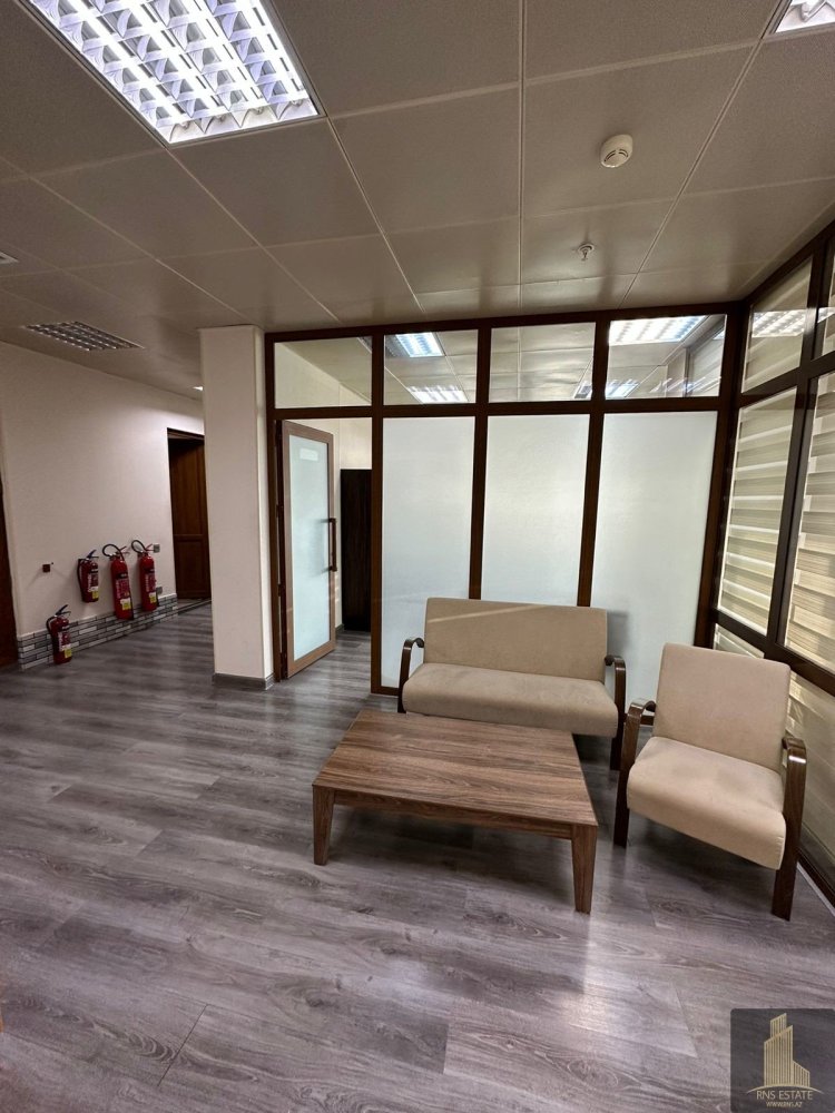 4 rooms Office in Nasimi, Azerbaijan No. 1131
