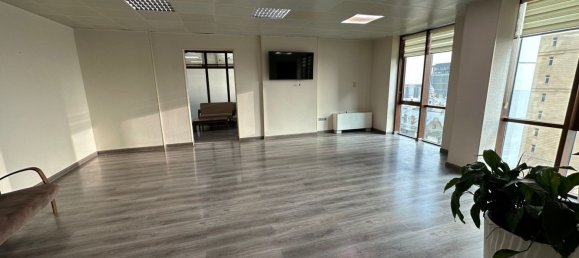 4 rooms Office in Nasimi, Azerbaijan No. 1131 3