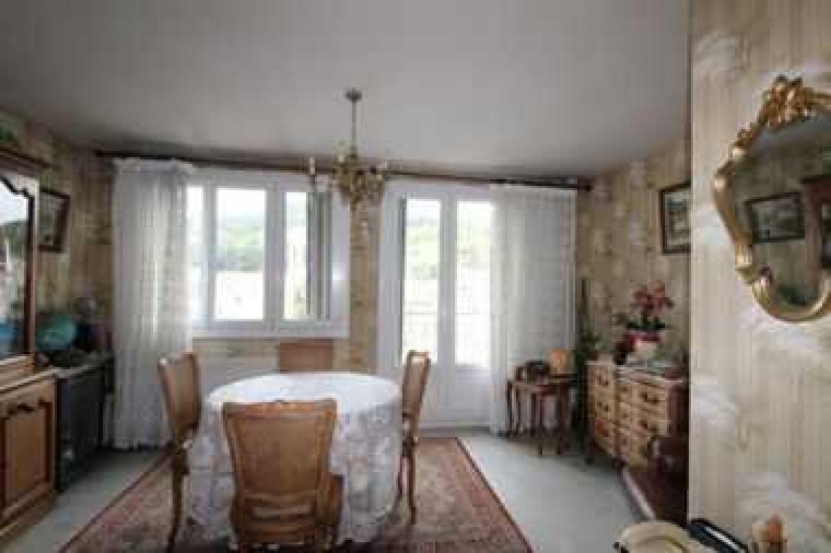 Condominio de 3 dormitorios en Tarare, France No. 35209