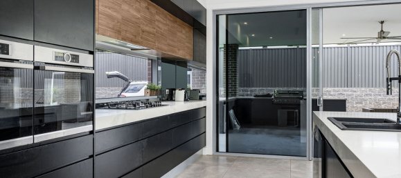 13 bedrooms House in Bardia, Australia No. 995 8