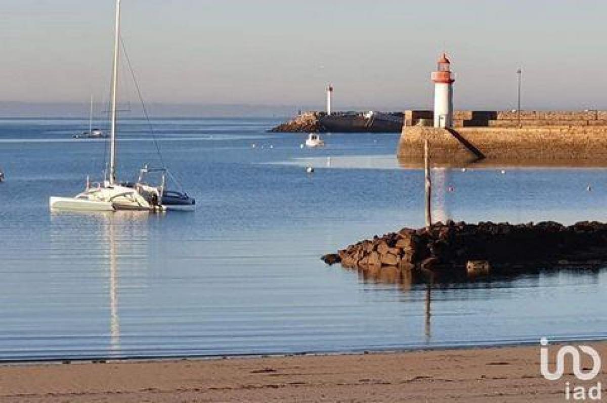 Кондоминиум  с 2 спальнями в Эрки, Франция № 15035