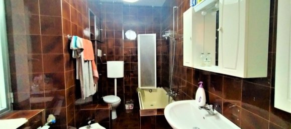 5-salle Appartement à Trieste, Italy No. 251184 10