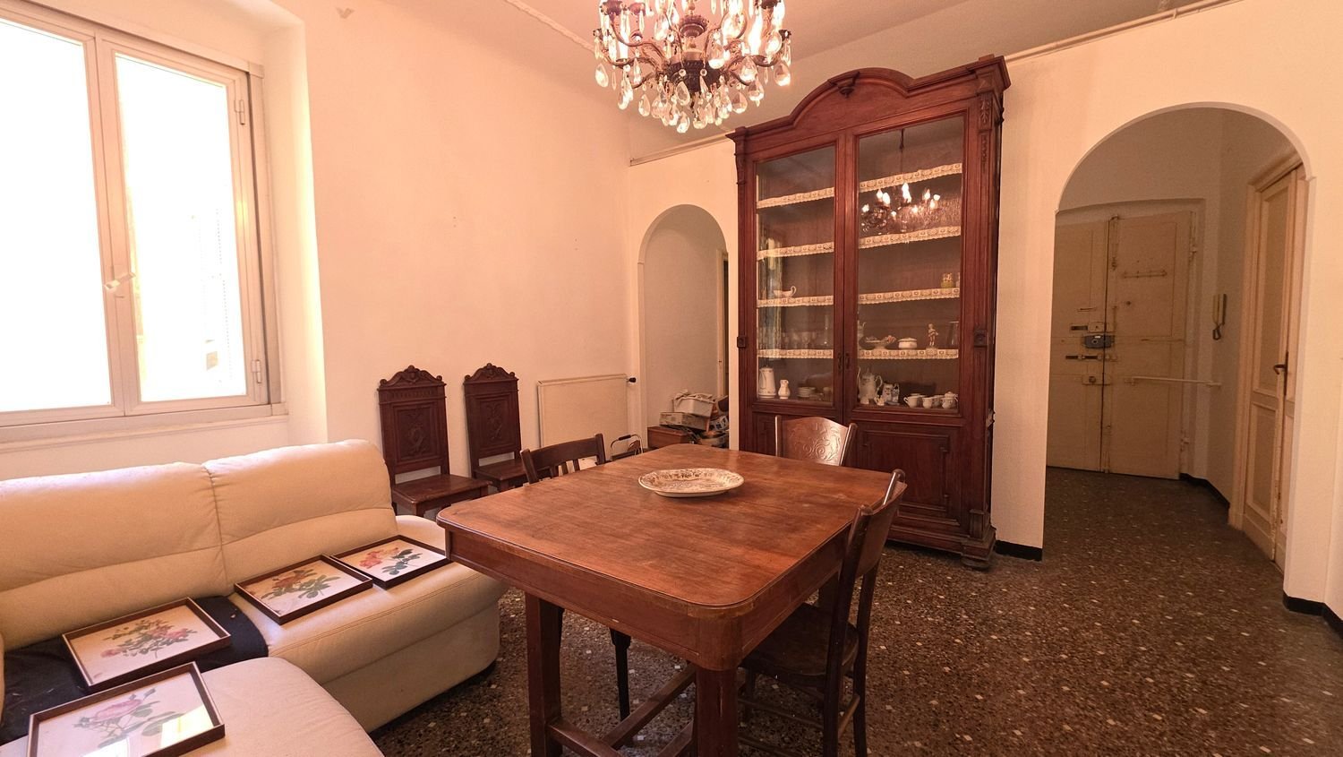 5 rooms Apartment in Genoa, Italy No. 189197