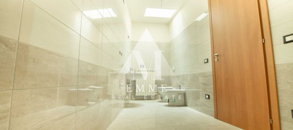 4-salle Propriété commerciale à L'Aquila, Italy No. 124499 4