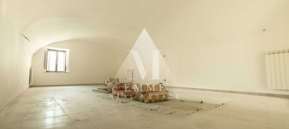 4-salle Propriété commerciale à L'Aquila, Italy No. 124499 9