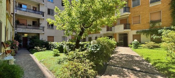 2 bedrooms Apartment in Milan, Italy No. 357819 6