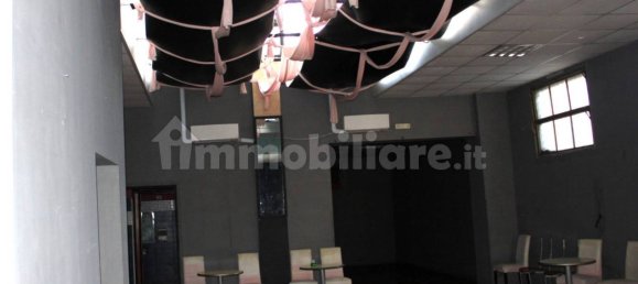 2 rooms Commercial property in Vercelli, Italy No. 142981 16