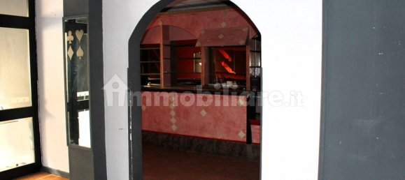 2 rooms Commercial property in Vercelli, Italy No. 142981 3