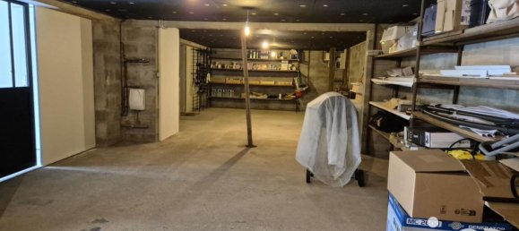 3 bedrooms House in Vienne, France No. 300954 10