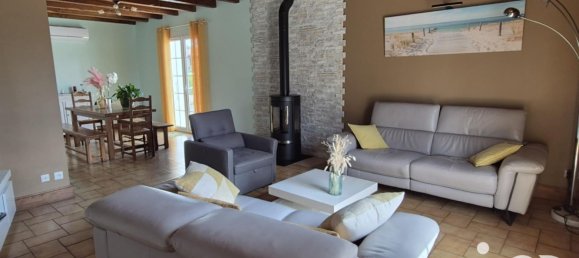 3 bedrooms House in Vienne, France No. 300954 3