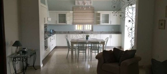 4 bedrooms Villa in Saint Paul's Bay, Malta No. 8929 6