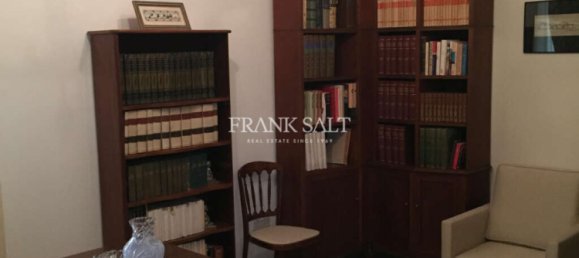 4 bedrooms Villa in Saint Paul's Bay, Malta No. 8929 11