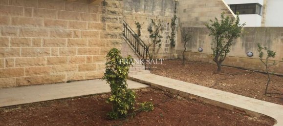 4 bedrooms Villa in Saint Paul's Bay, Malta No. 8929 27