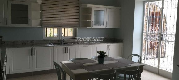 4 bedrooms Villa in Saint Paul's Bay, Malta No. 8929 4