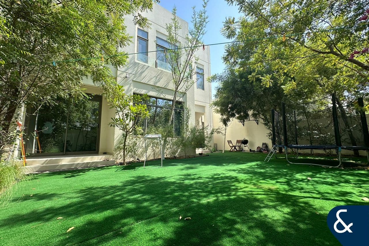 Villa de 4 dormitorios en Reem, UAE No. 110651