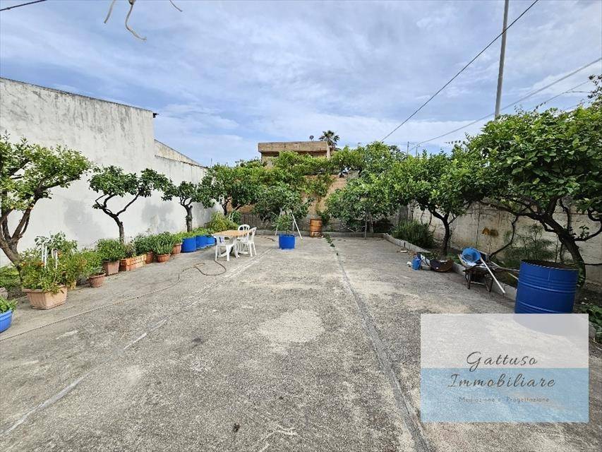 Terreno en Reggio Calabria, Italy 250 m² No. 270011