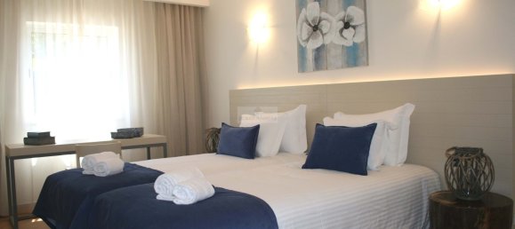 Отель, гостиница с 30 спальнями в Луш, Португалия № 135899 43