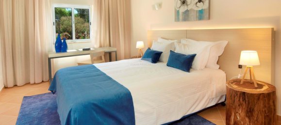 Отель, гостиница с 30 спальнями в Луш, Португалия № 135899 50