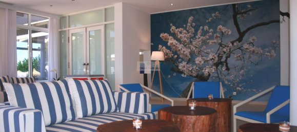 Отель, гостиница с 30 спальнями в Луш, Португалия № 135899 31