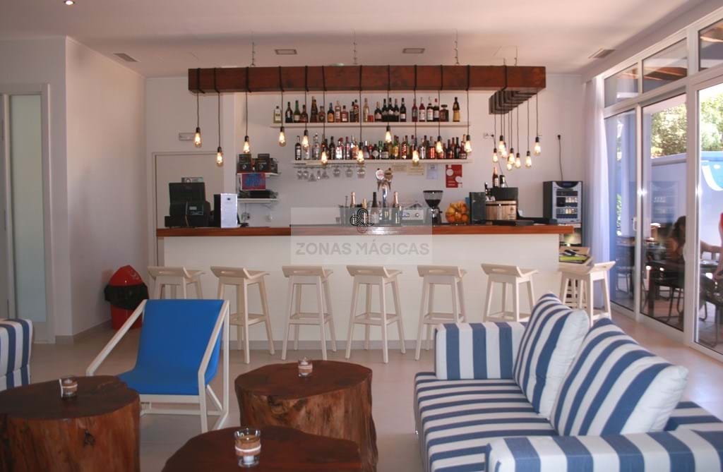 Отель, гостиница с 30 спальнями в Луш, Португалия № 135899