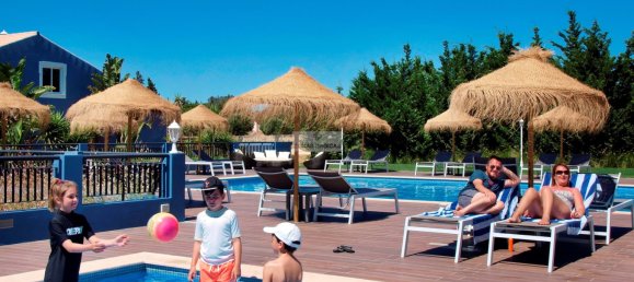 Отель, гостиница с 30 спальнями в Луш, Португалия № 135899 33