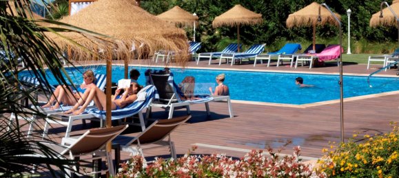 Отель, гостиница с 30 спальнями в Луш, Португалия № 135899 23