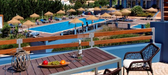 Отель, гостиница с 30 спальнями в Луш, Португалия № 135899 34