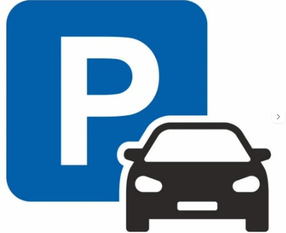 Parkplatz in Colombes, France, Nr. 141117