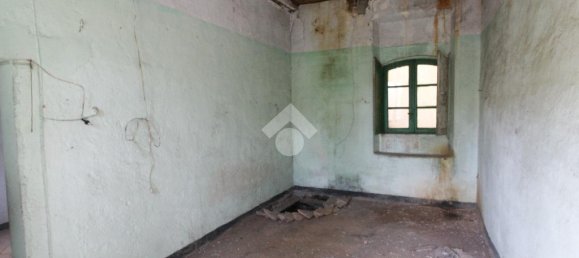 1 chambre Maison à Venegono Superiore, Italy No. 82124 8