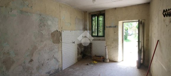 1 chambre Maison à Venegono Superiore, Italy No. 82124 3