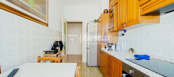 3-salle Appartement à Mede, Italy No. 305130 20
