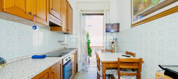 3-salle Appartement à Mede, Italy No. 305130 8