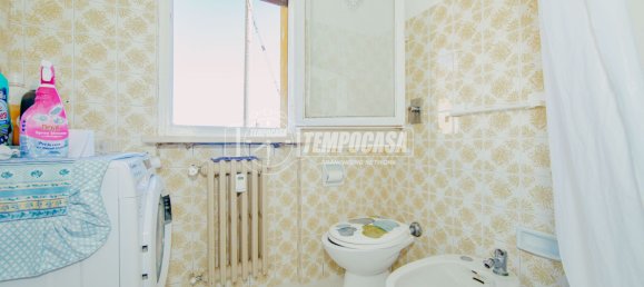 3-salle Appartement à Mede, Italy No. 305130 2