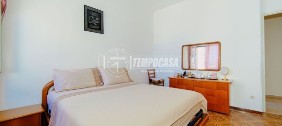 3-salle Appartement à Mede, Italy No. 305130 23