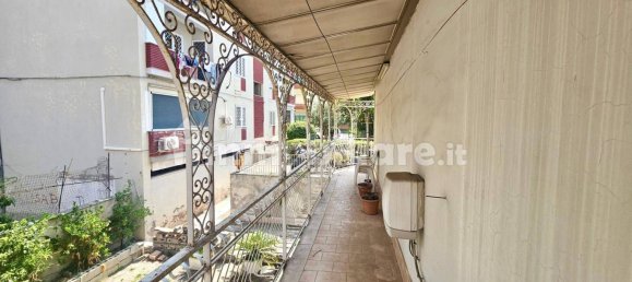 2 bedrooms Apartment in Naples, Italy No. 335533 11