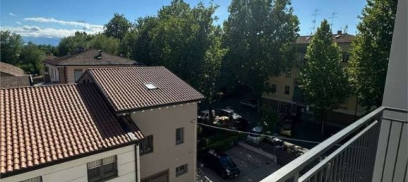 2 bedrooms Apartment in Modena, Italy No. 262846 8