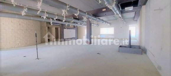 Gewerbliche Immobilie in Montecosaro, Italy 625m², Nr. 316998 12