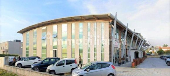 Gewerbliche Immobilie in Montecosaro, Italy 625m², Nr. 316998 8