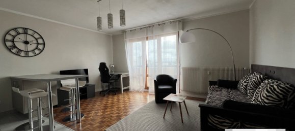 Studio in Orleans, France No. 93904 2