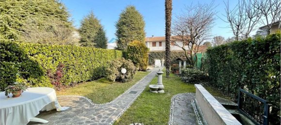 Casa de 4 divisões em Seveso, Italy N.º 25151 2