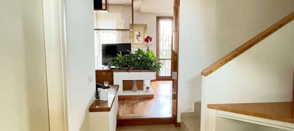 Casa de 4 divisões em Seveso, Italy N.º 25151 20