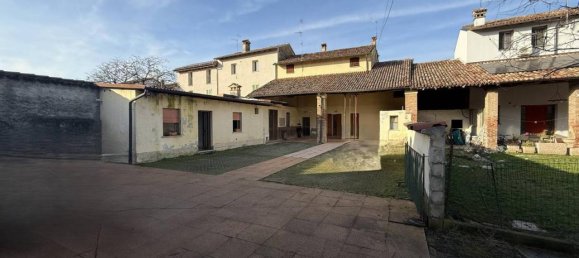 Дом с 6 комнатами в Крема, Италия № 143581 19