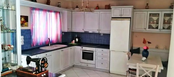 200 m² propiedad comercial en venta en Piraeus, Attica, Greece № 5330 6