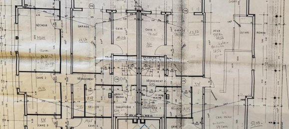 Edifício em Saarbrucken, Germany N.º 325385 8