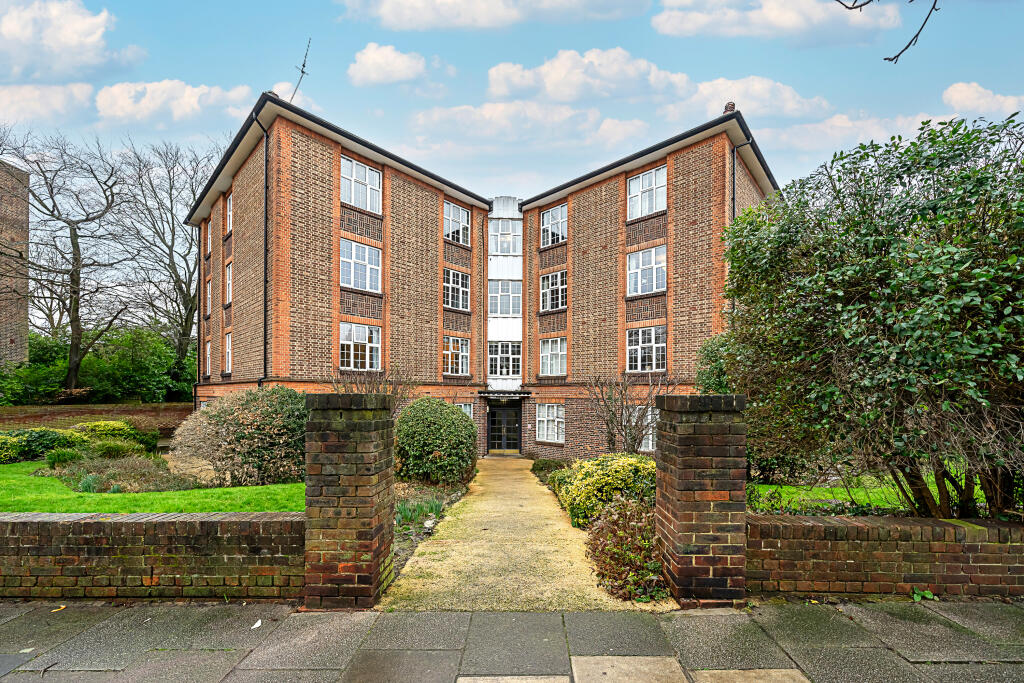 4 bedrooms Apartment in Ealing, United Kingdom No. 14126